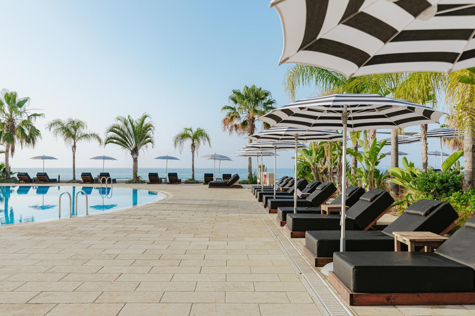 Royal Apollonia By Louis Hotels Limassol Exterior photo Pool at the Hilton Phuket